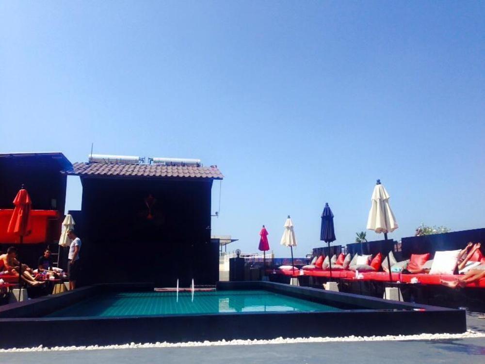 Sharaya Patong Hotel Екстер'єр фото