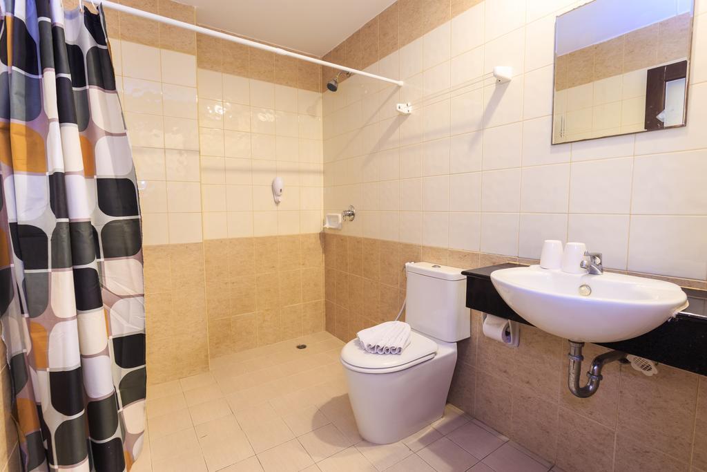 Sharaya Patong Hotel Екстер'єр фото