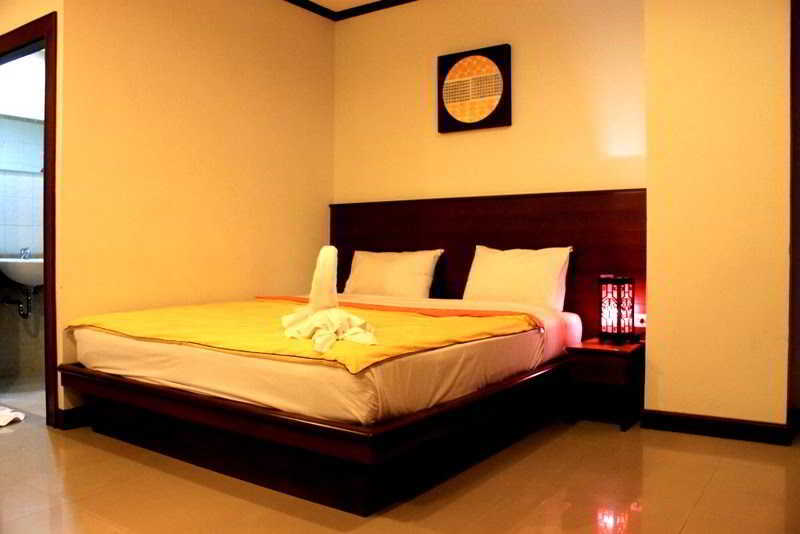 Sharaya Patong Hotel Екстер'єр фото