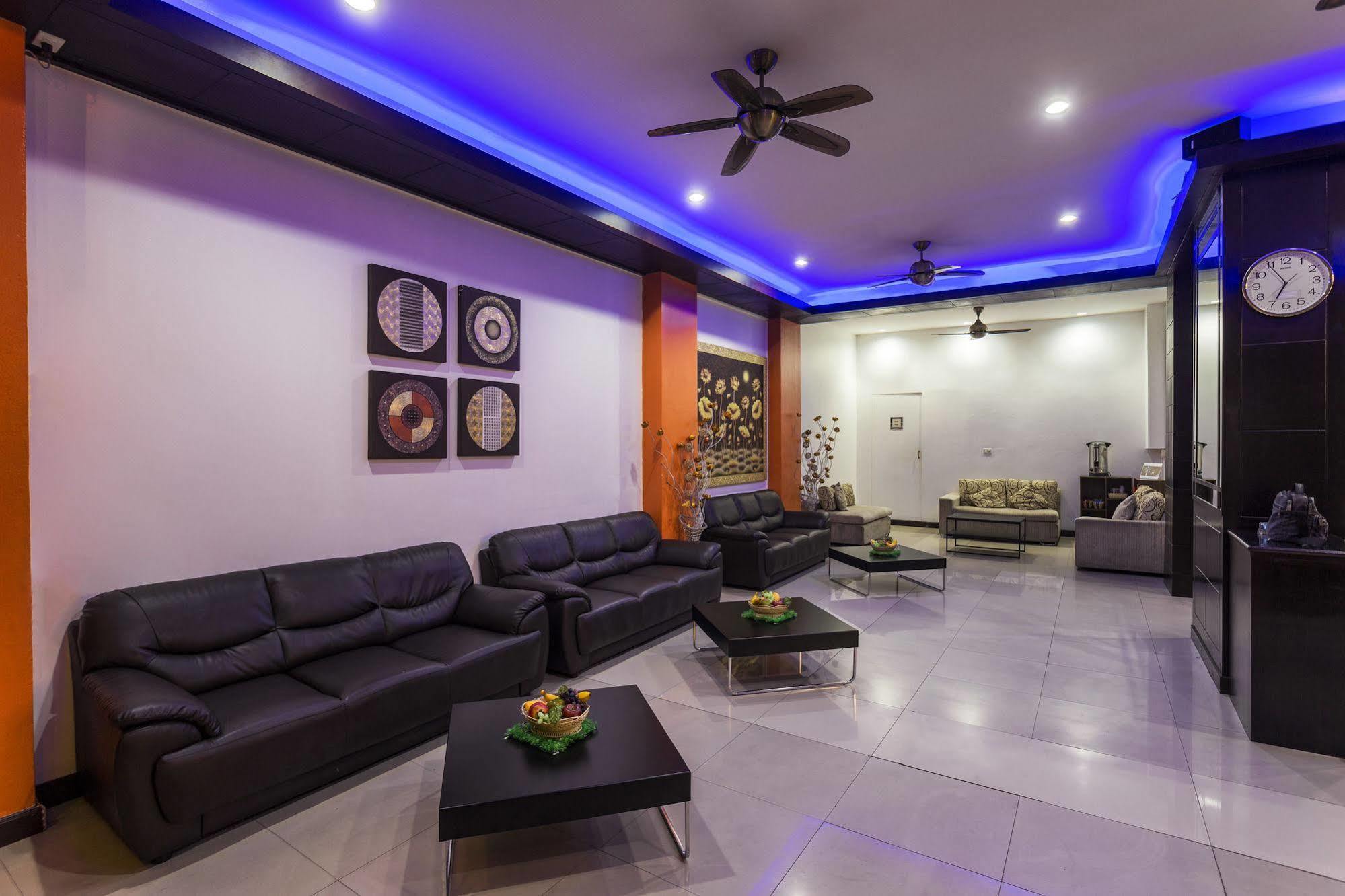 Sharaya Patong Hotel Екстер'єр фото