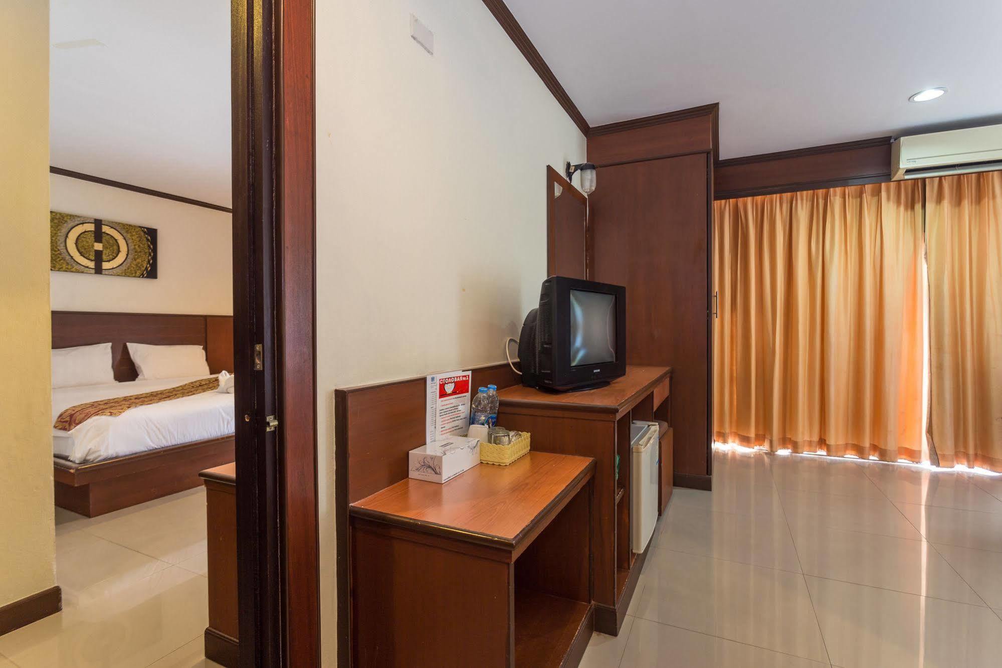 Sharaya Patong Hotel Екстер'єр фото
