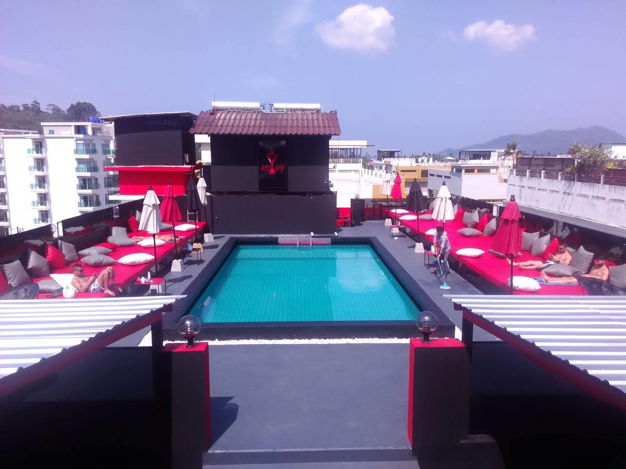 Sharaya Patong Hotel Екстер'єр фото