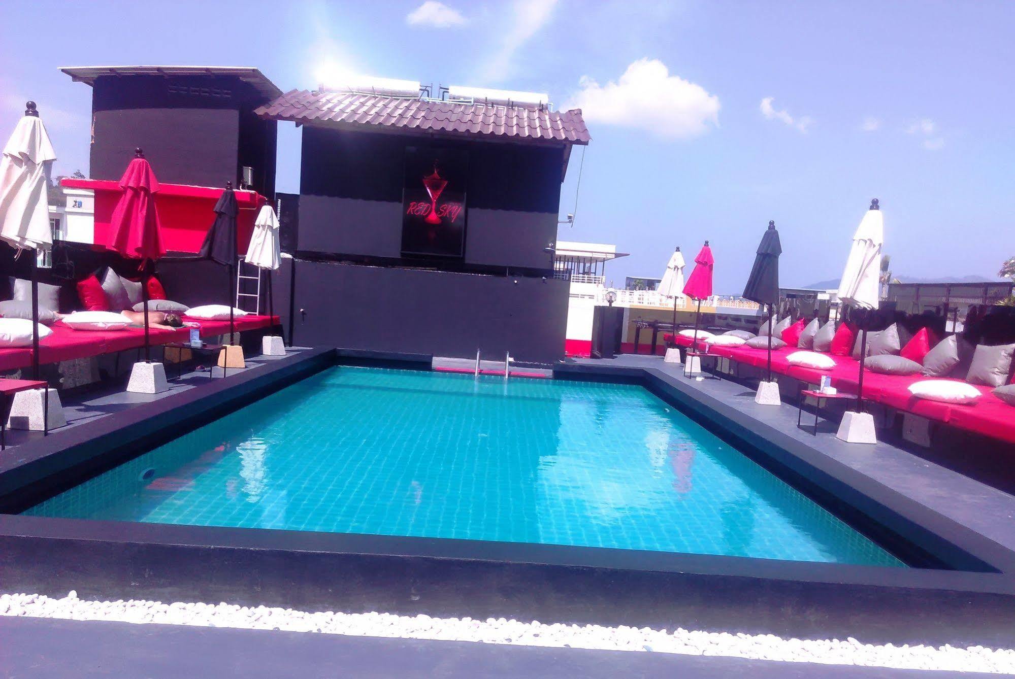 Sharaya Patong Hotel Екстер'єр фото