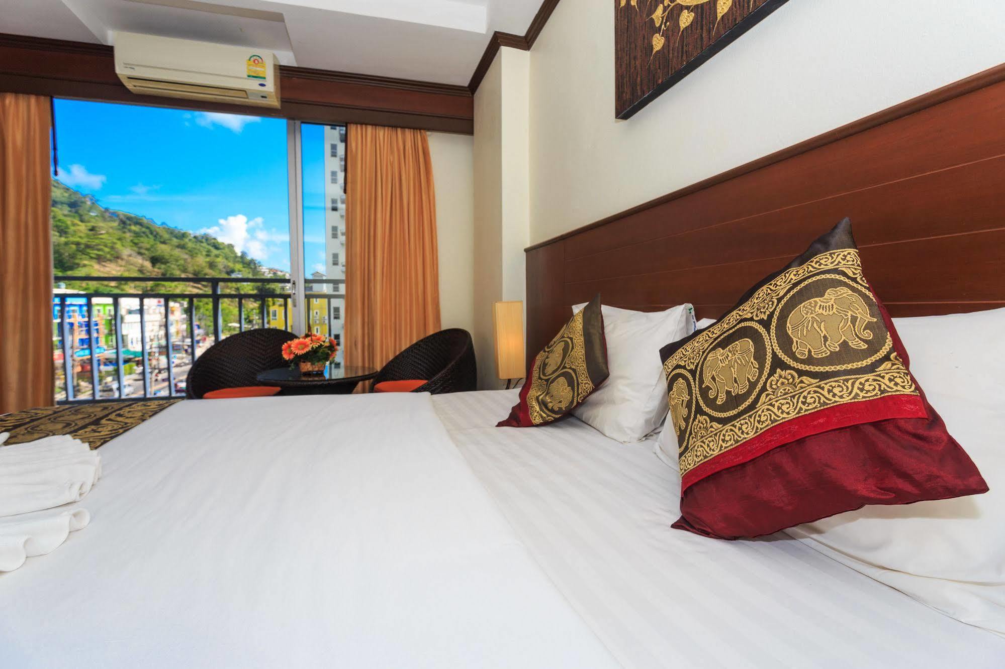 Sharaya Patong Hotel Екстер'єр фото