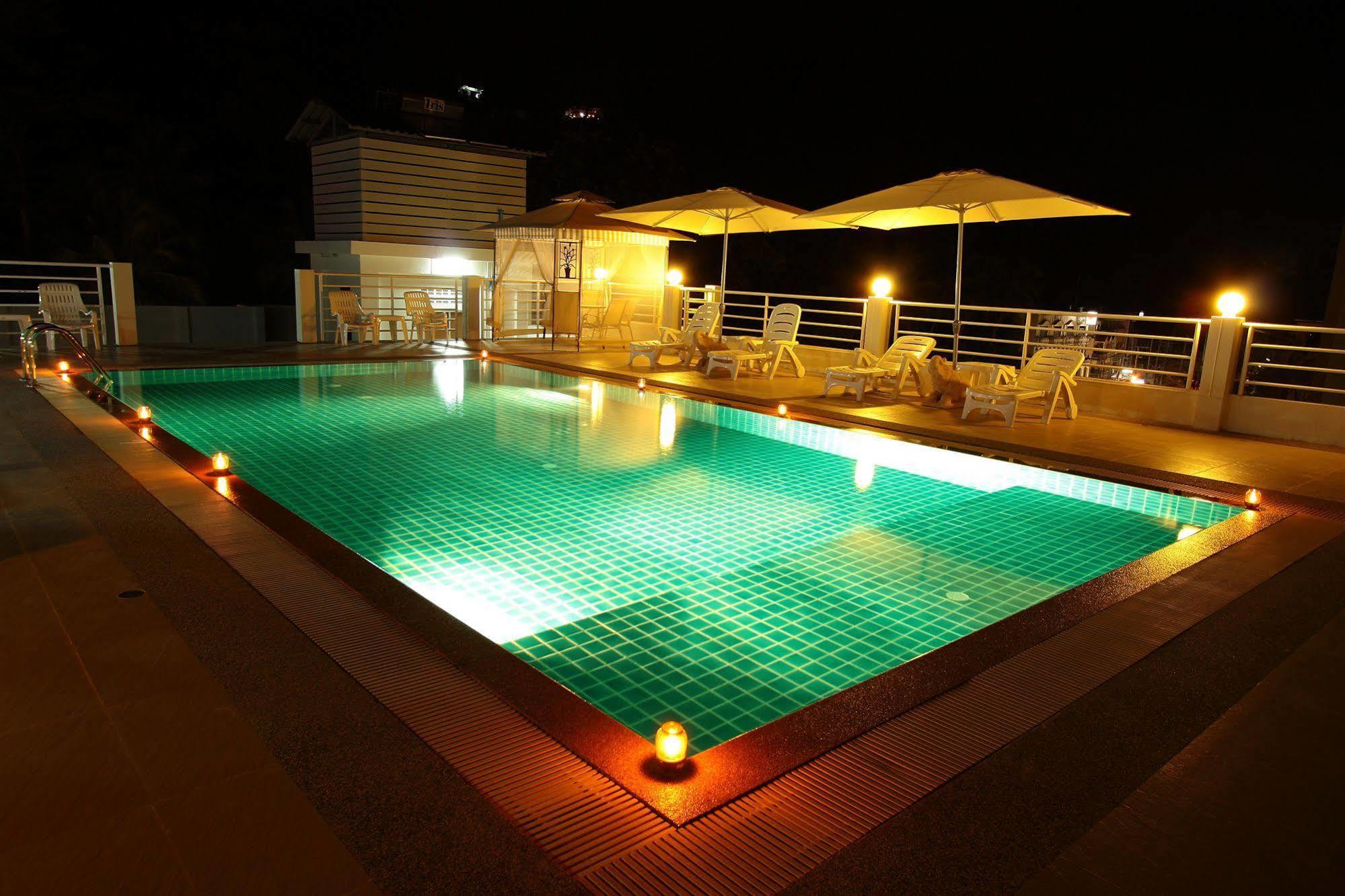 Sharaya Patong Hotel Екстер'єр фото