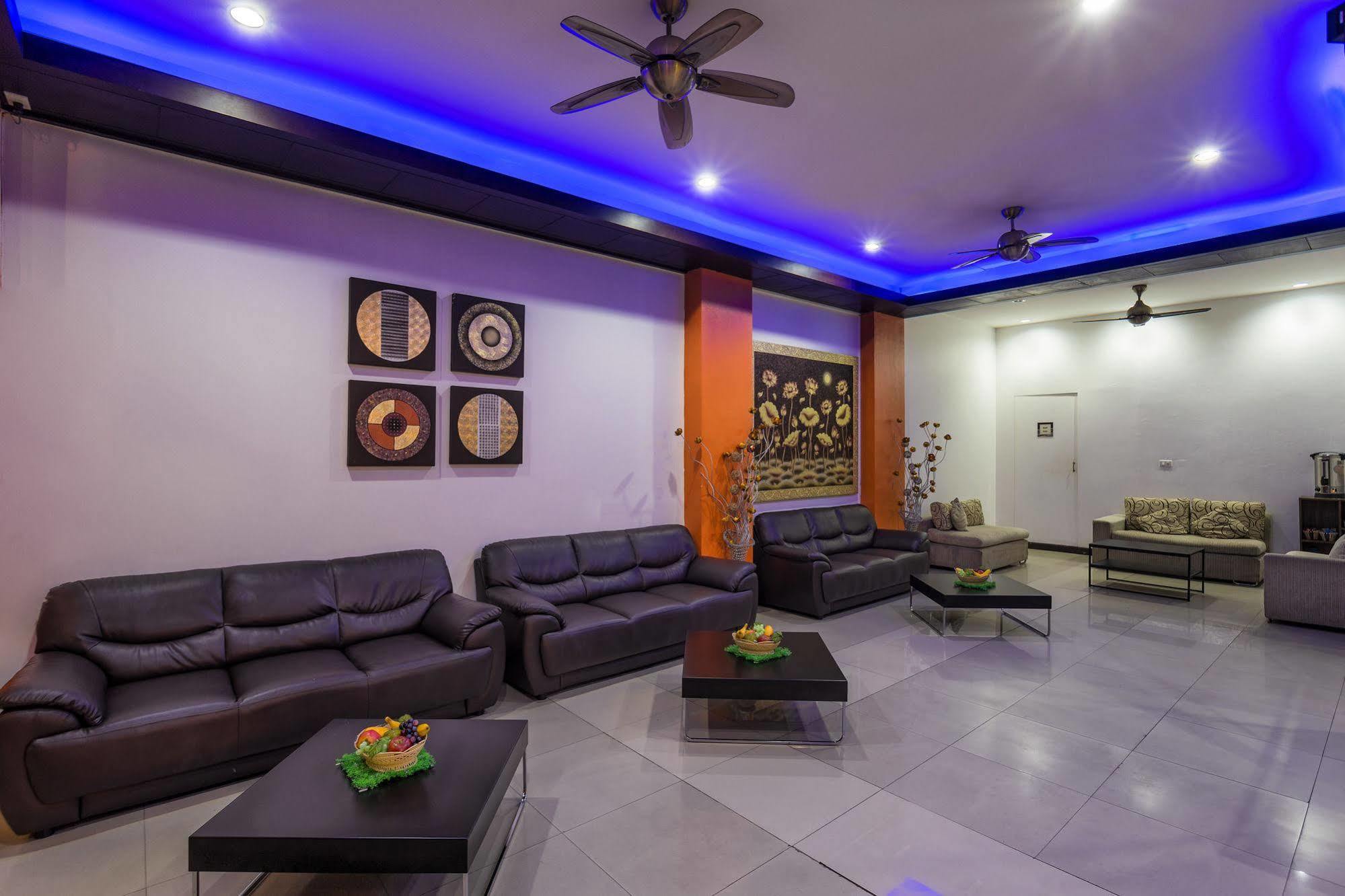 Sharaya Patong Hotel Екстер'єр фото