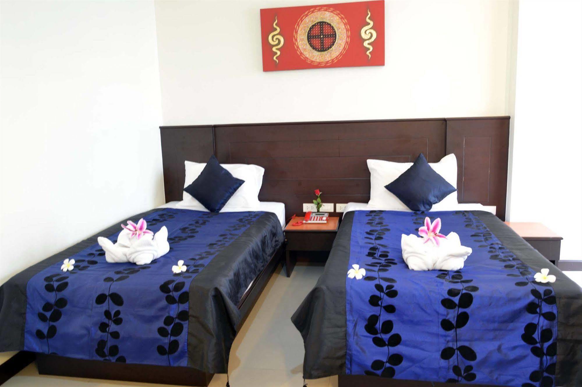 Sharaya Patong Hotel Екстер'єр фото